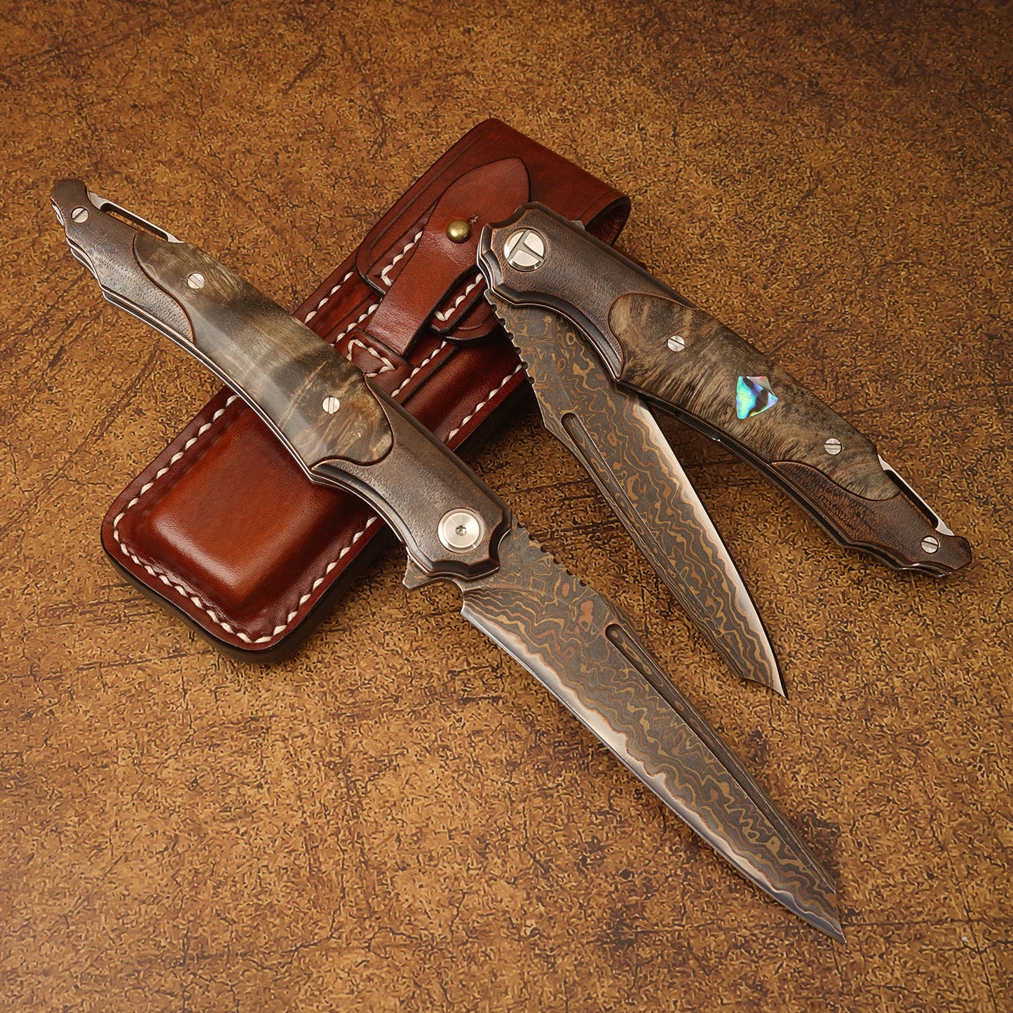 Spirit deed copper Damascus steel antique craft stable wooden belt leather cover can be used for outdoor camping, wild folding knife